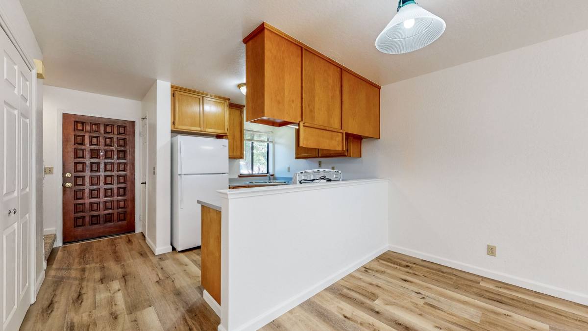 Apartment for rent at 1054-1058 Edwards Ave, Santa Rosa, CA 95401