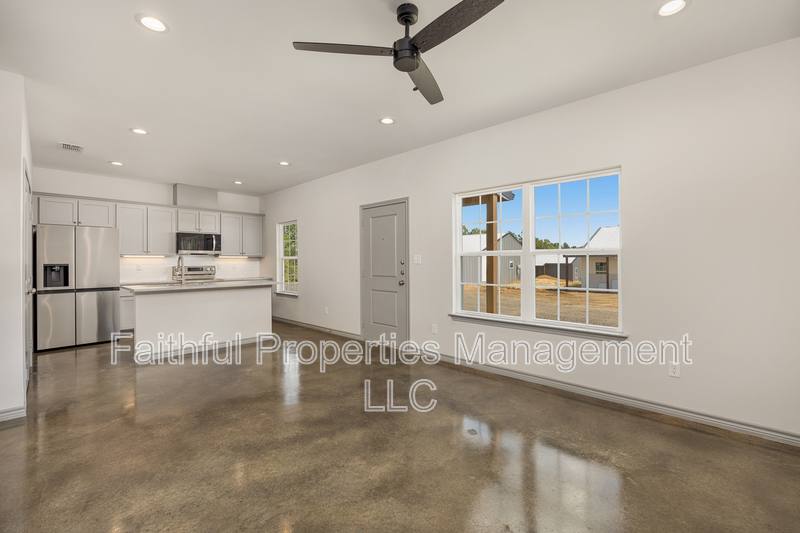 Apartment for rent at 21579 County Rd #37, Troup, TX 75789