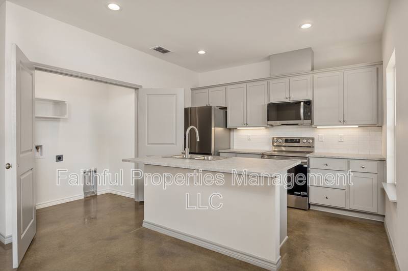 Apartment for rent at 21579 County Rd #37, Troup, TX 75789