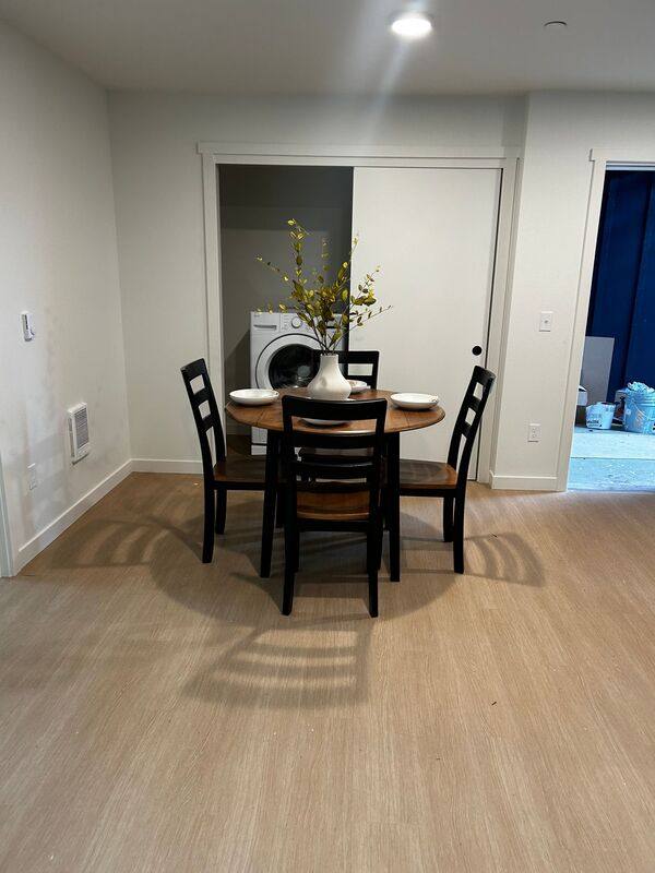 Apartment for rent at 916 S Holladay Dr, Seaside, OR 97138