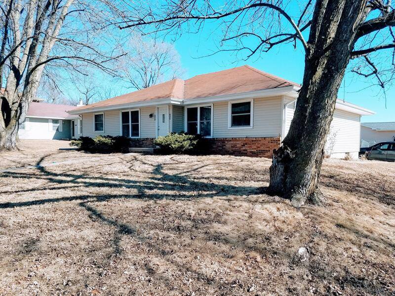 Apartment for rent at 426 Jeffrey Lane, Ames, IA 50010