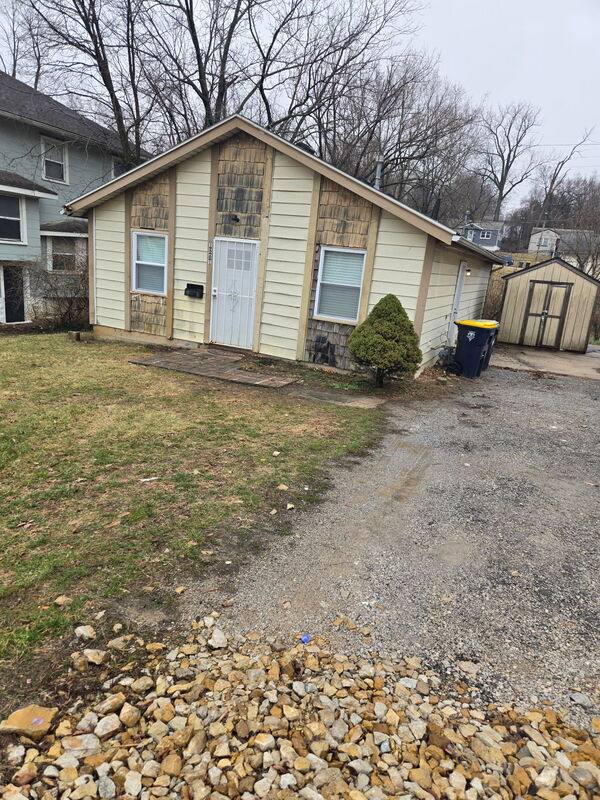 House for rent at 1861 E 78th St, Kansas City, MO 64132