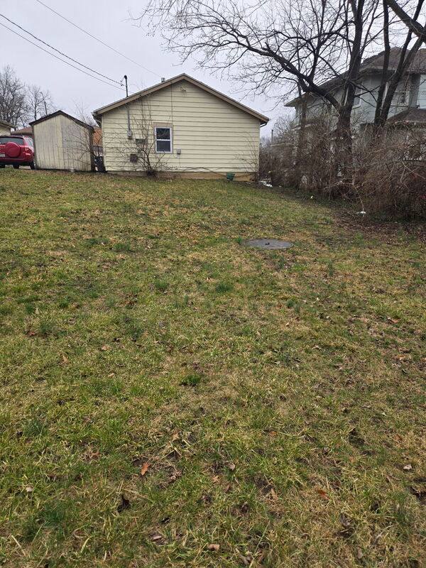 House for rent at 1861 E 78th St, Kansas City, MO 64132