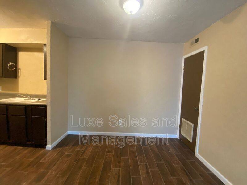Condo for rent at 6024 NW Expressway #C, Oklahoma City, OK 73132