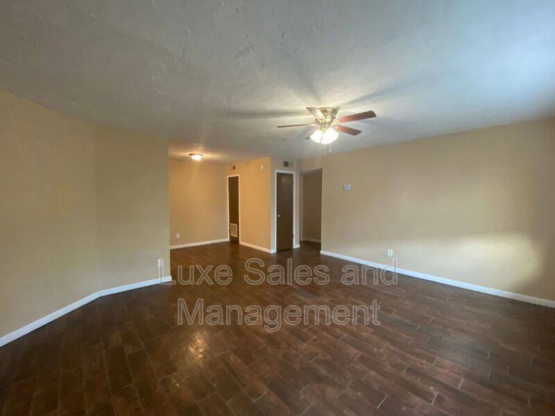 Condo for rent at 6024 NW Expressway #C, Oklahoma City, OK 73132