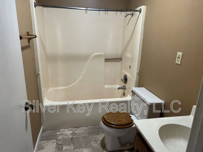 Apartment for rent at 823 Englewood Rd #12, Madisonville, TN 37354