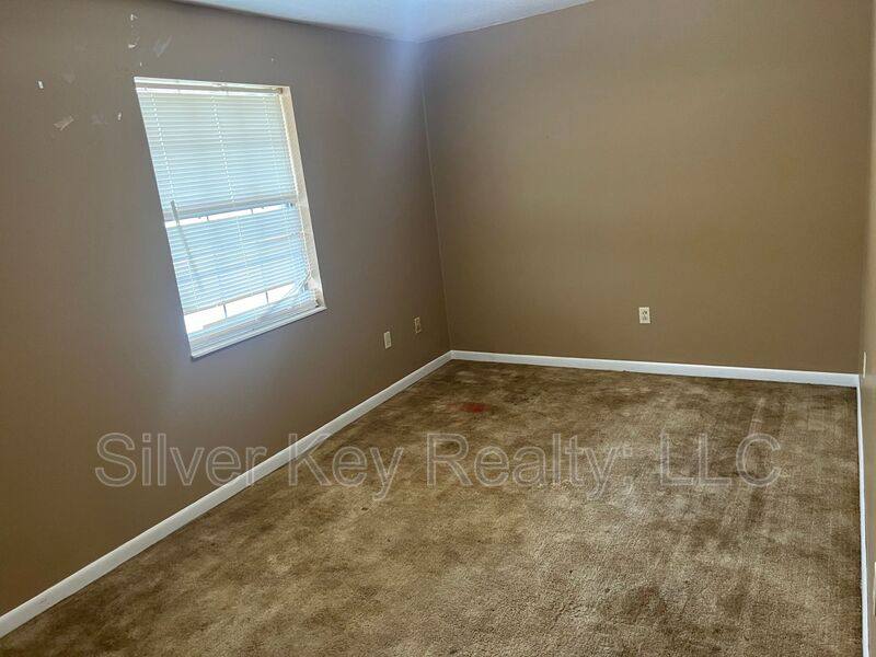 Apartment for rent at 823 Englewood Rd #12, Madisonville, TN 37354