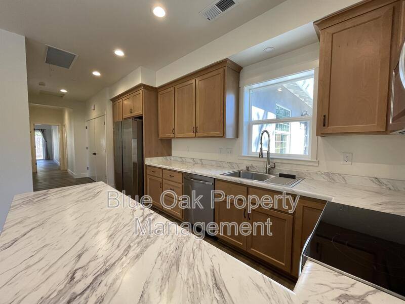 Apartment for rent at 266 E 6th Ave #1, Chico, CA 95926