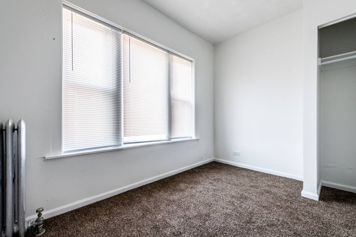 Apartment for rent at 1415-25 W 80th, Chicago, IL 60620