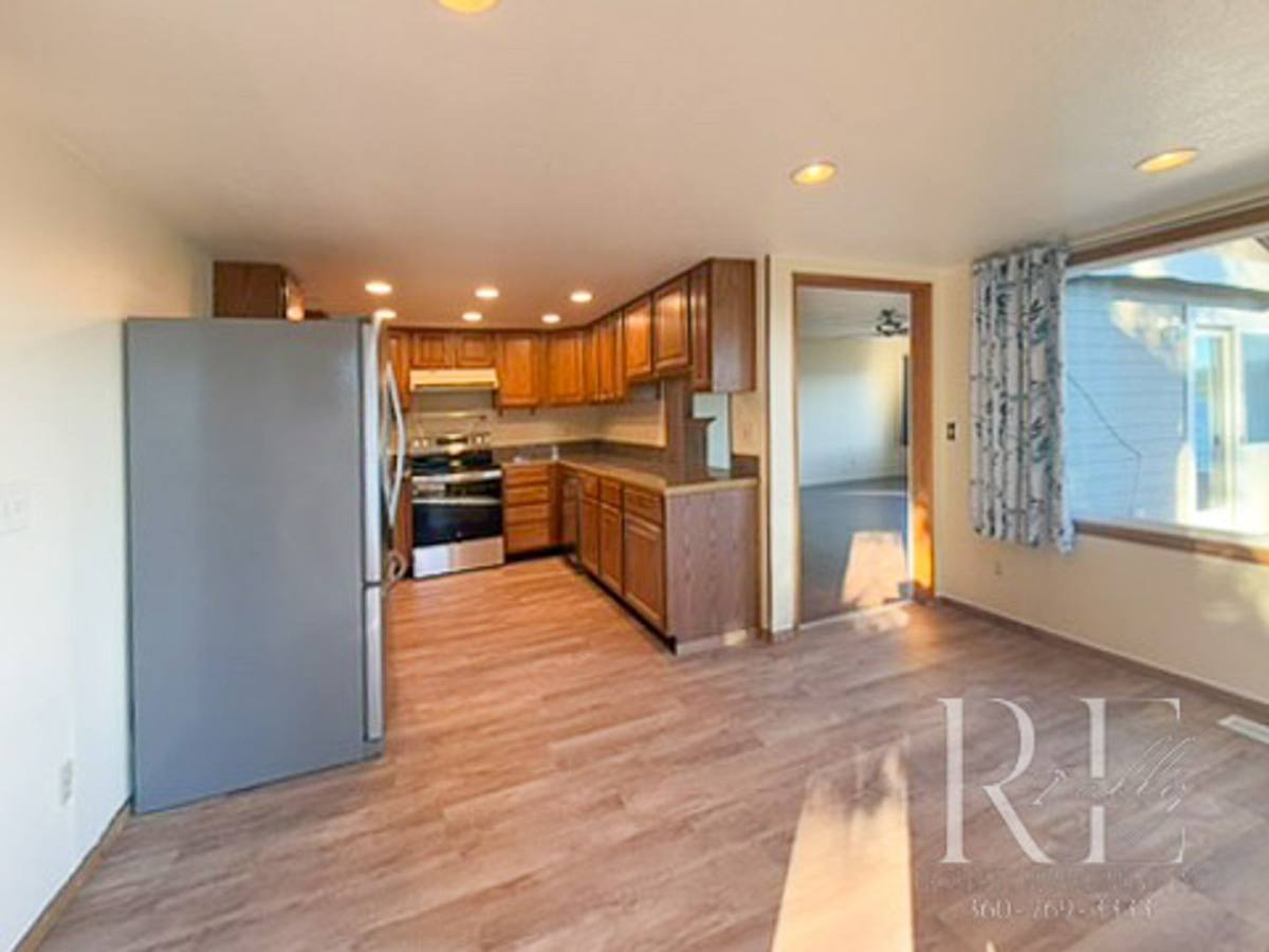 House for rent at 5765 Watauga Beach Dr E, Port Orchard, WA 98366