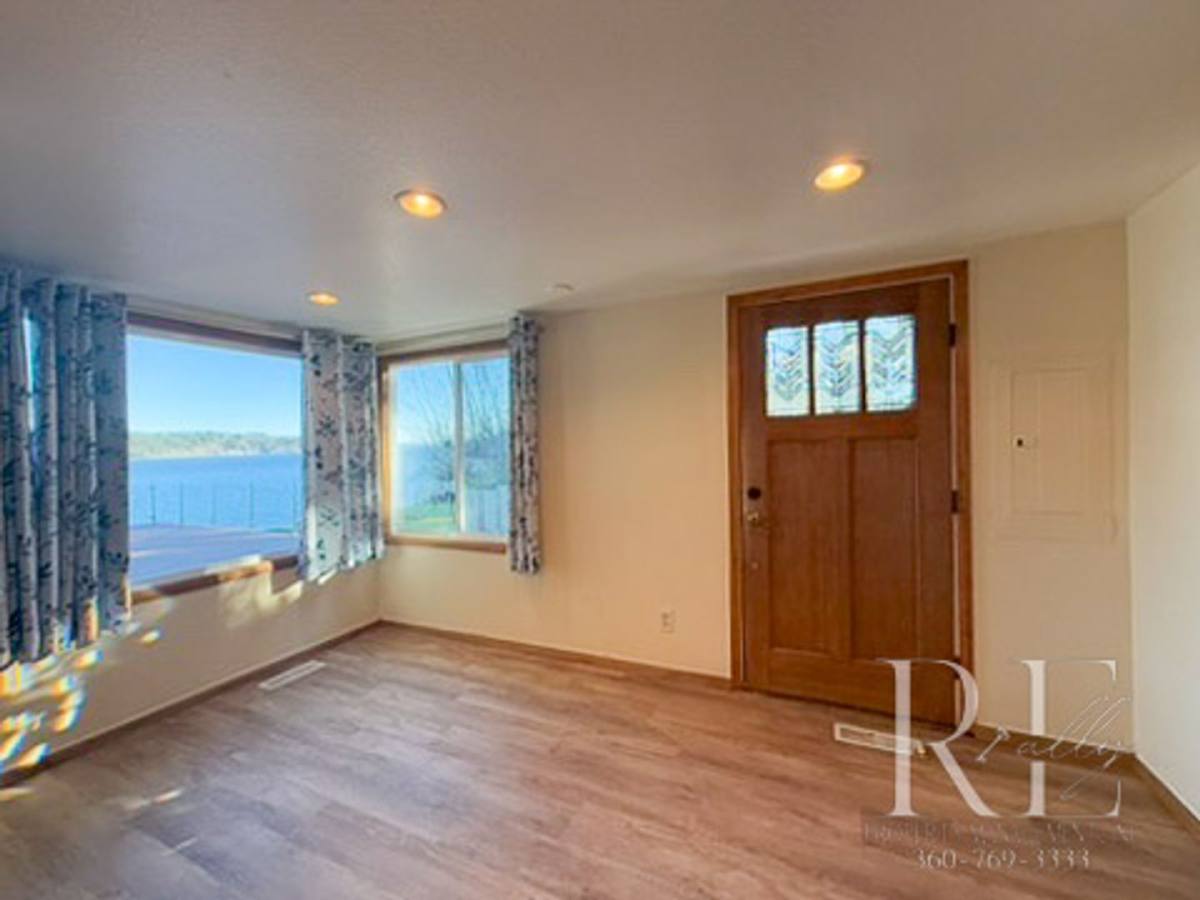 House for rent at 5765 Watauga Beach Dr E, Port Orchard, WA 98366