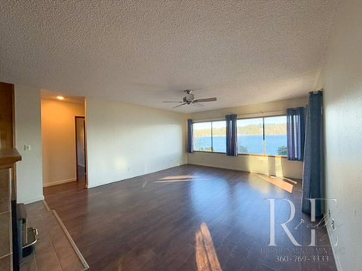 House for rent at 5765 Watauga Beach Dr E, Port Orchard, WA 98366