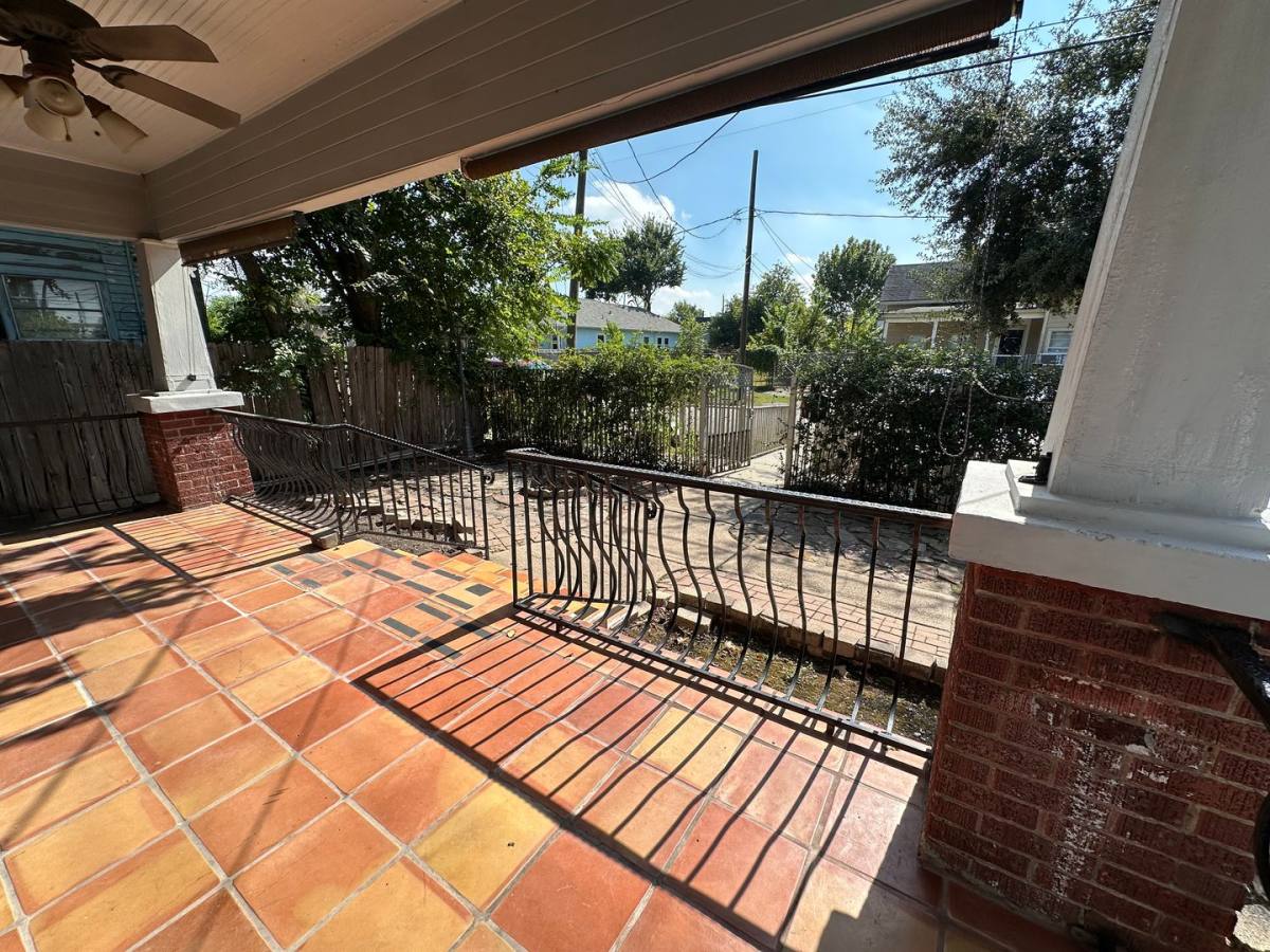 House for rent at 405 James St, Houston, TX 77009