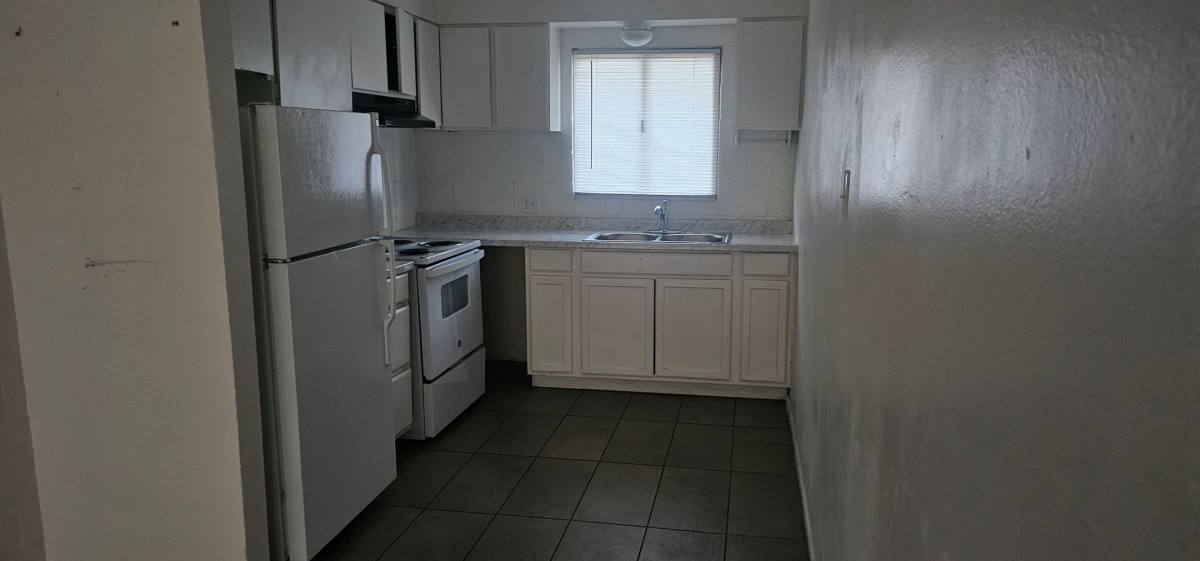 Apartment for rent at 1933 Alwill St, Las Vegas, NV 89106
