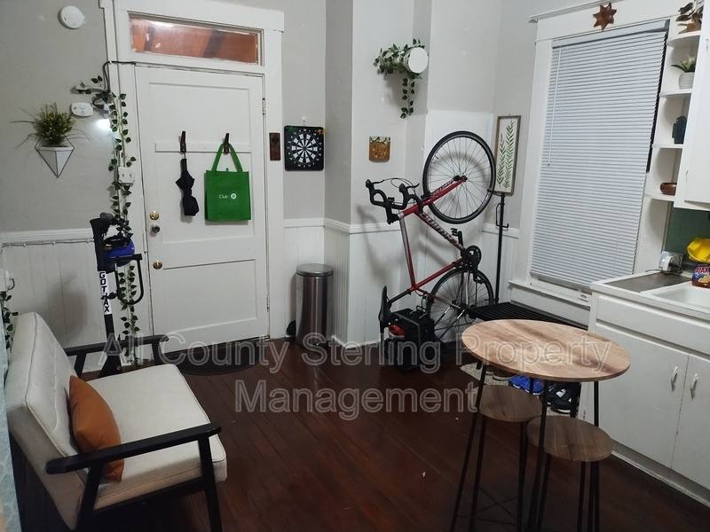 Apartment for rent at 237 SW 2nd Place #2, Gainesville, FL 32601