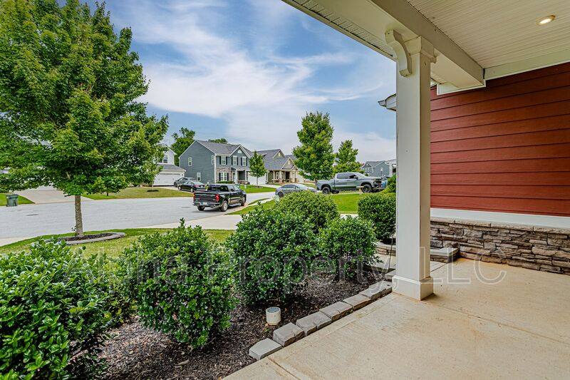 House for rent at 921 Saint Elmos Court, Duncan, SC 29334