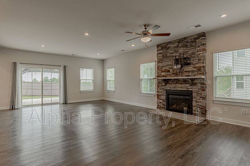 House for rent at 921 Saint Elmos Court, Duncan, SC 29334
