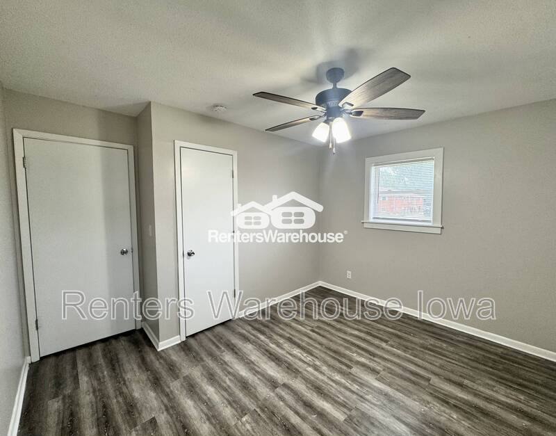 Apartment for rent at 110 NW College Ave #8, Ankeny, IA 50023
