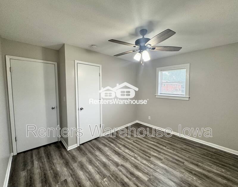 Apartment for rent at 110 NW College Ave #8, Ankeny, IA 50023