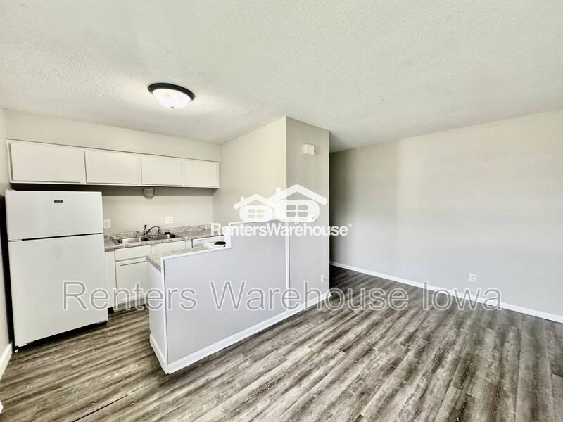 Apartment for rent at 110 NW College Ave #8, Ankeny, IA 50023