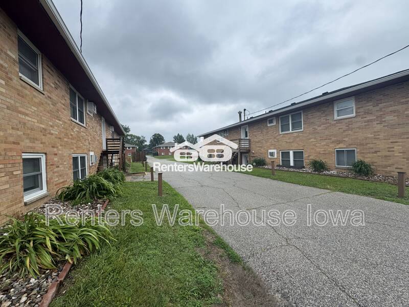 Apartment for rent at 110 NW College Ave #8, Ankeny, IA 50023