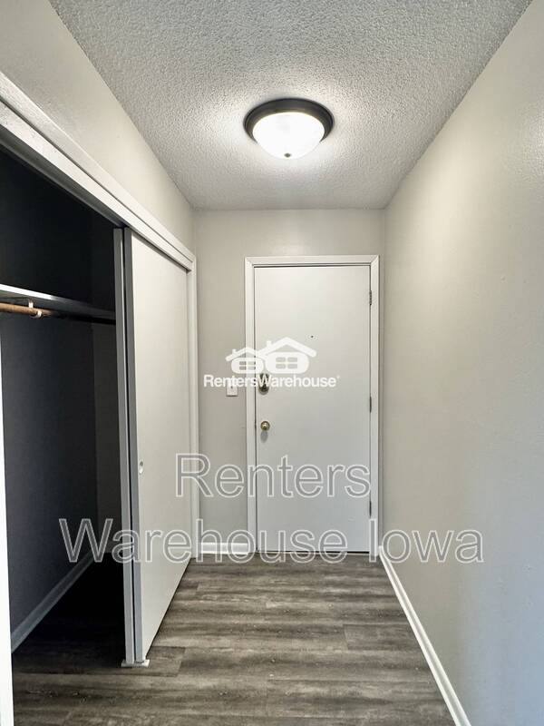 Apartment for rent at 110 NW College Ave #8, Ankeny, IA 50023