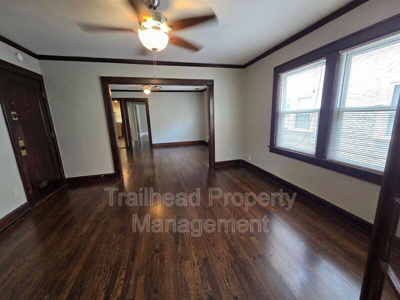 House for rent at 1807 W 41st St #2W, Kansas City, MO 64111