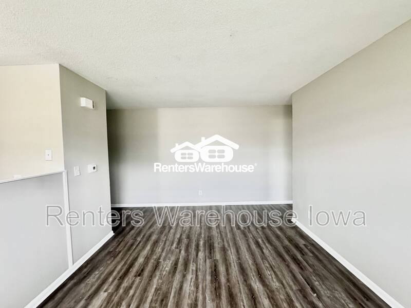 Apartment for rent at 114 NW College Ave #8, Ankeny, IA 50023