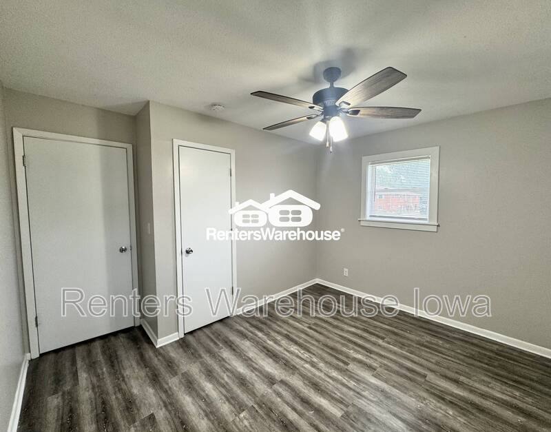 Apartment for rent at 114 NW College Ave #8, Ankeny, IA 50023
