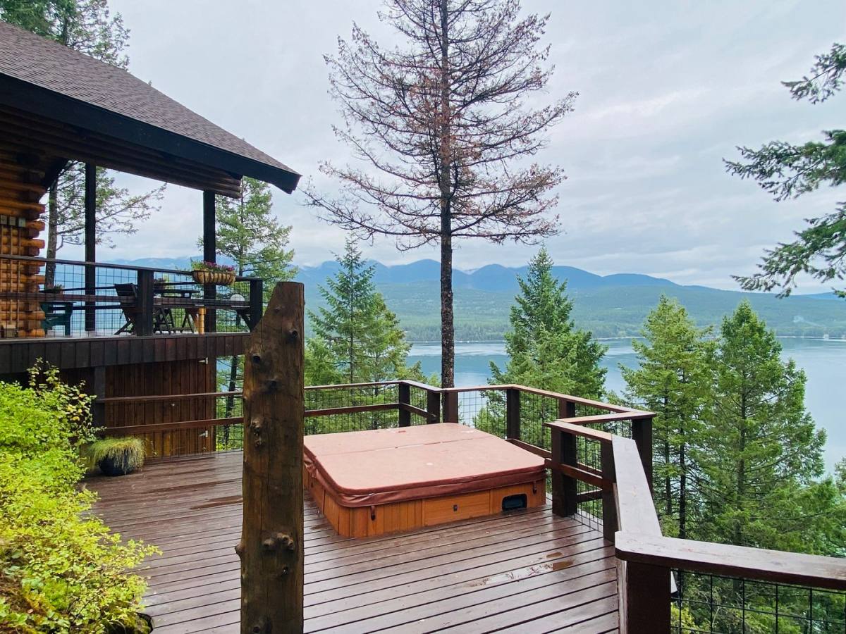 House for rent at 1375 Lion Mountain Dr, Whitefish, MT 59937