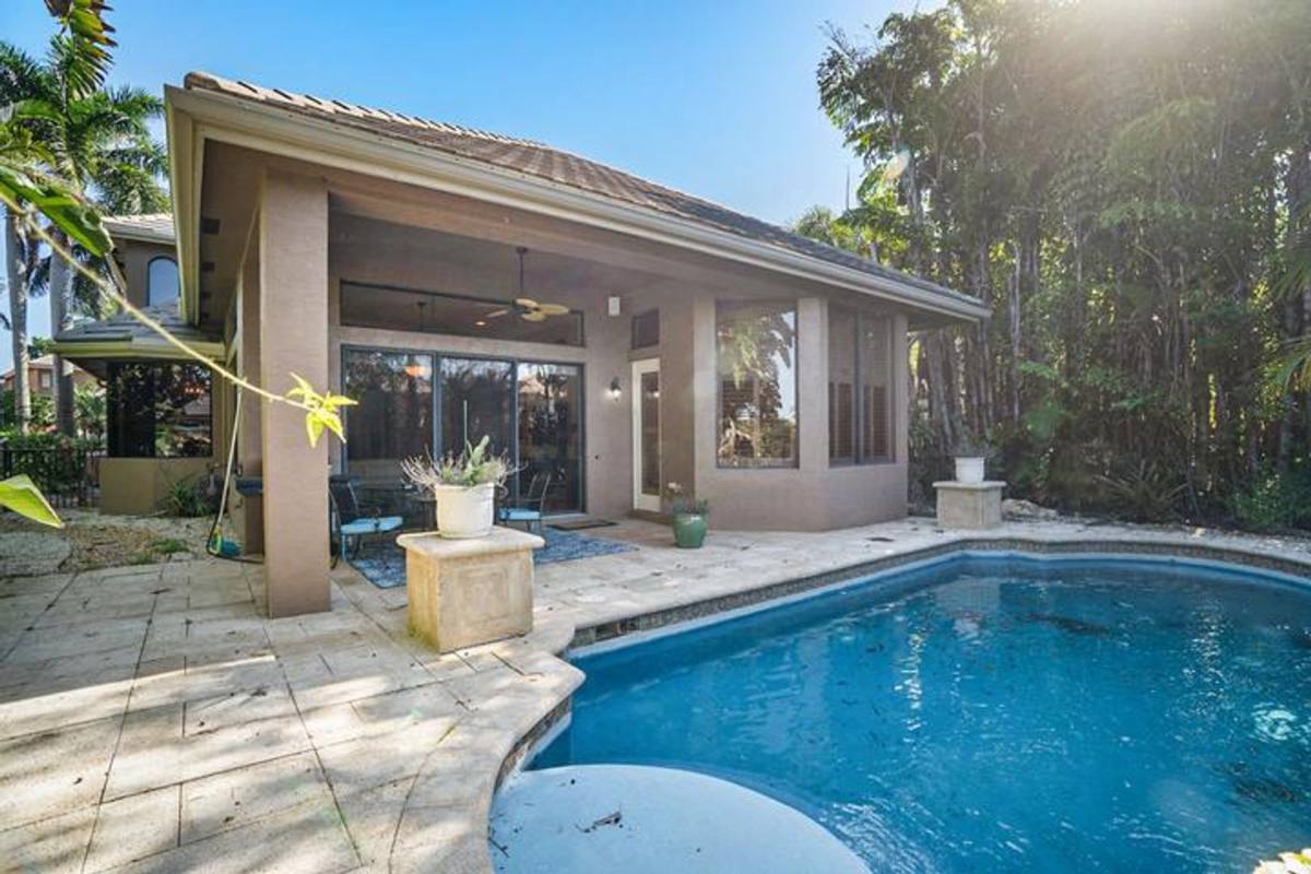 House for rent at 3483 Collonade Dr, Lake Worth, FL 33449