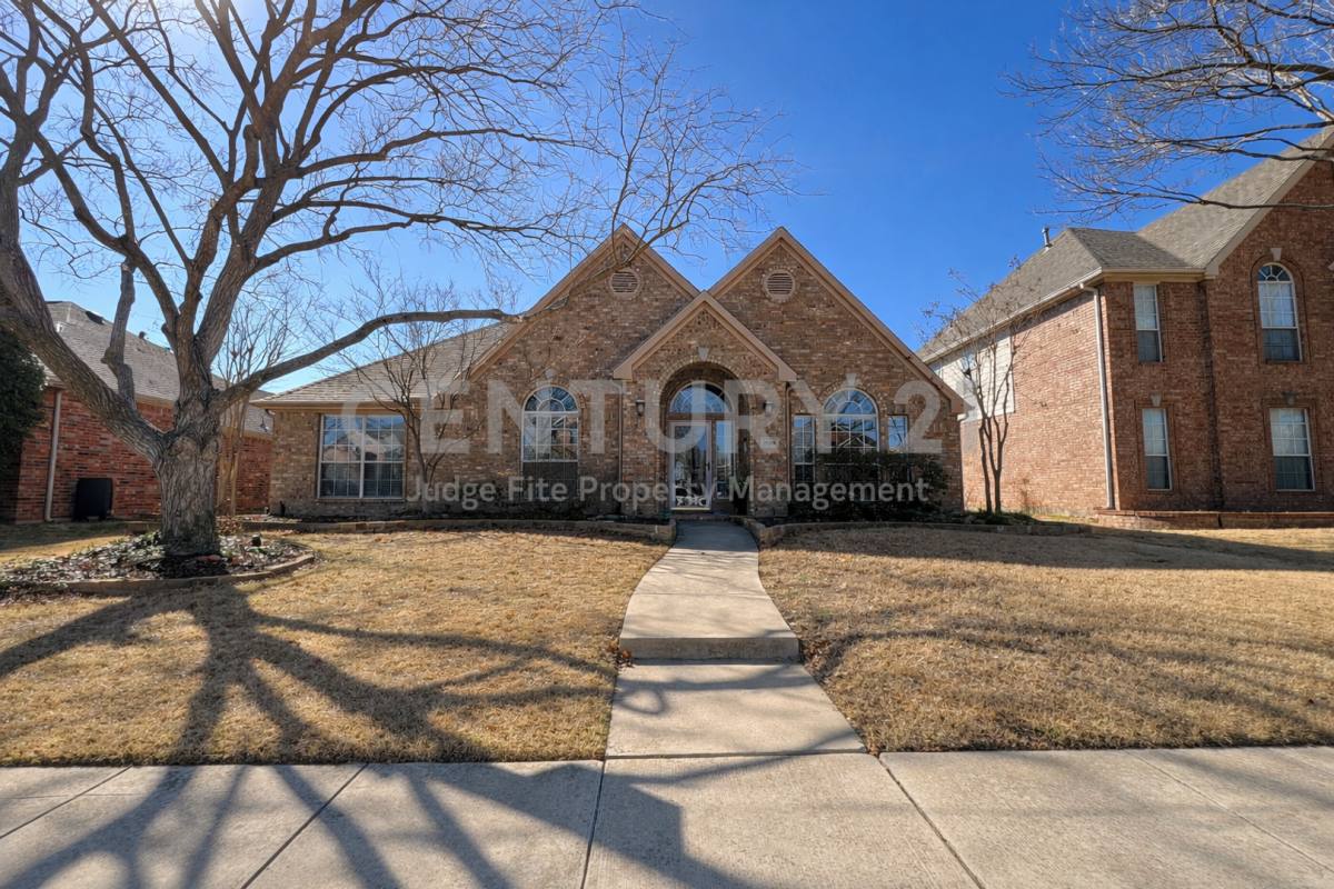 House for rent at 10401 Forrest Dr, Frisco, TX 75035