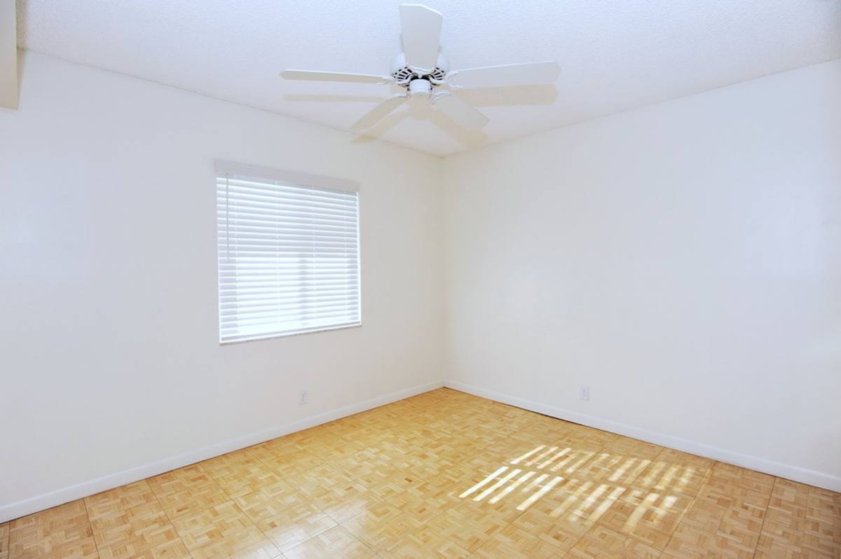 Apartment for rent at 1000 Manatee, Naples, FL 34114