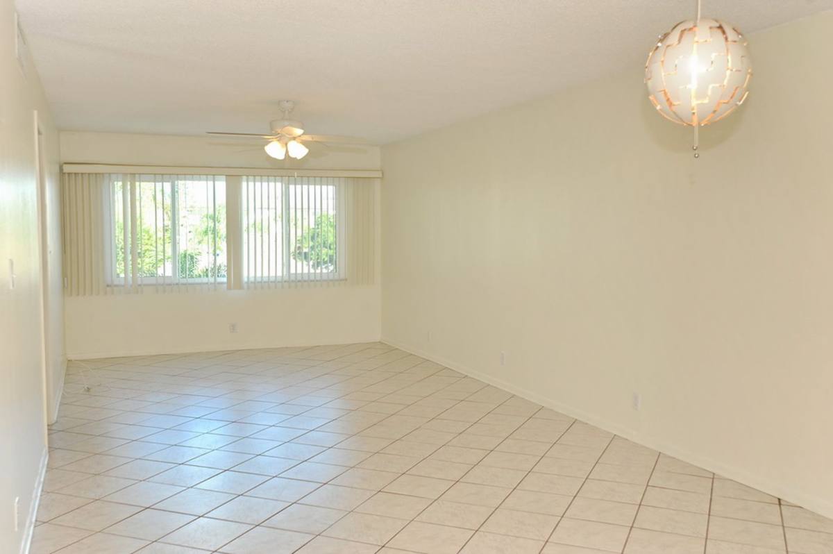 Apartment for rent at 1000 Manatee, Naples, FL 34114