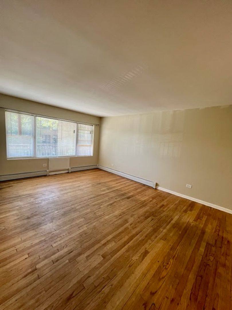 Apartment for rent at 4801 N Ridgeway, Chicago, IL 60625