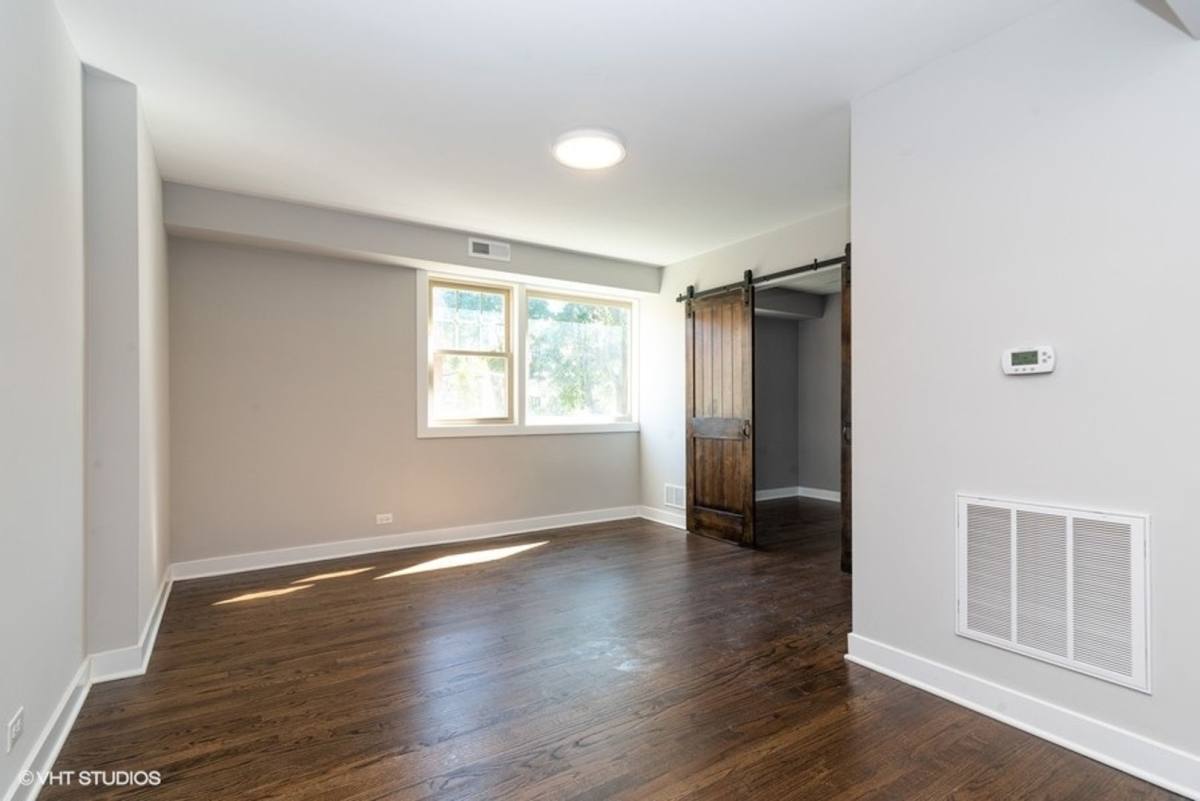 Apartment for rent at 6515 N Seeley Ave, Chicago, IL 60645