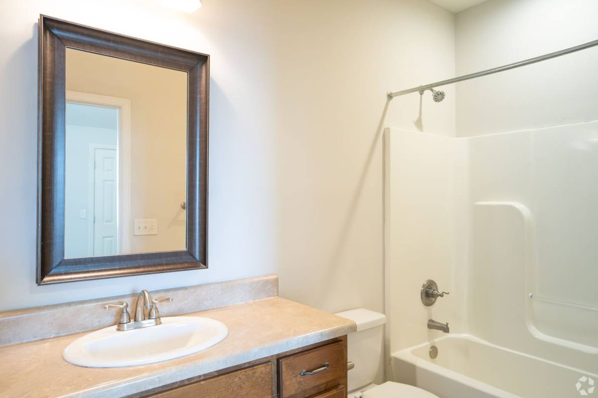 Townhouse for rent at 1345 Cloverdale Rd, Tuscaloosa, AL 35401