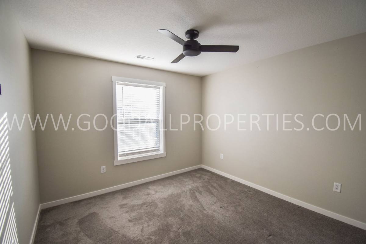 Townhouse for rent at 2726 NW Kate Shelley Lane, Ankeny, IA 50023