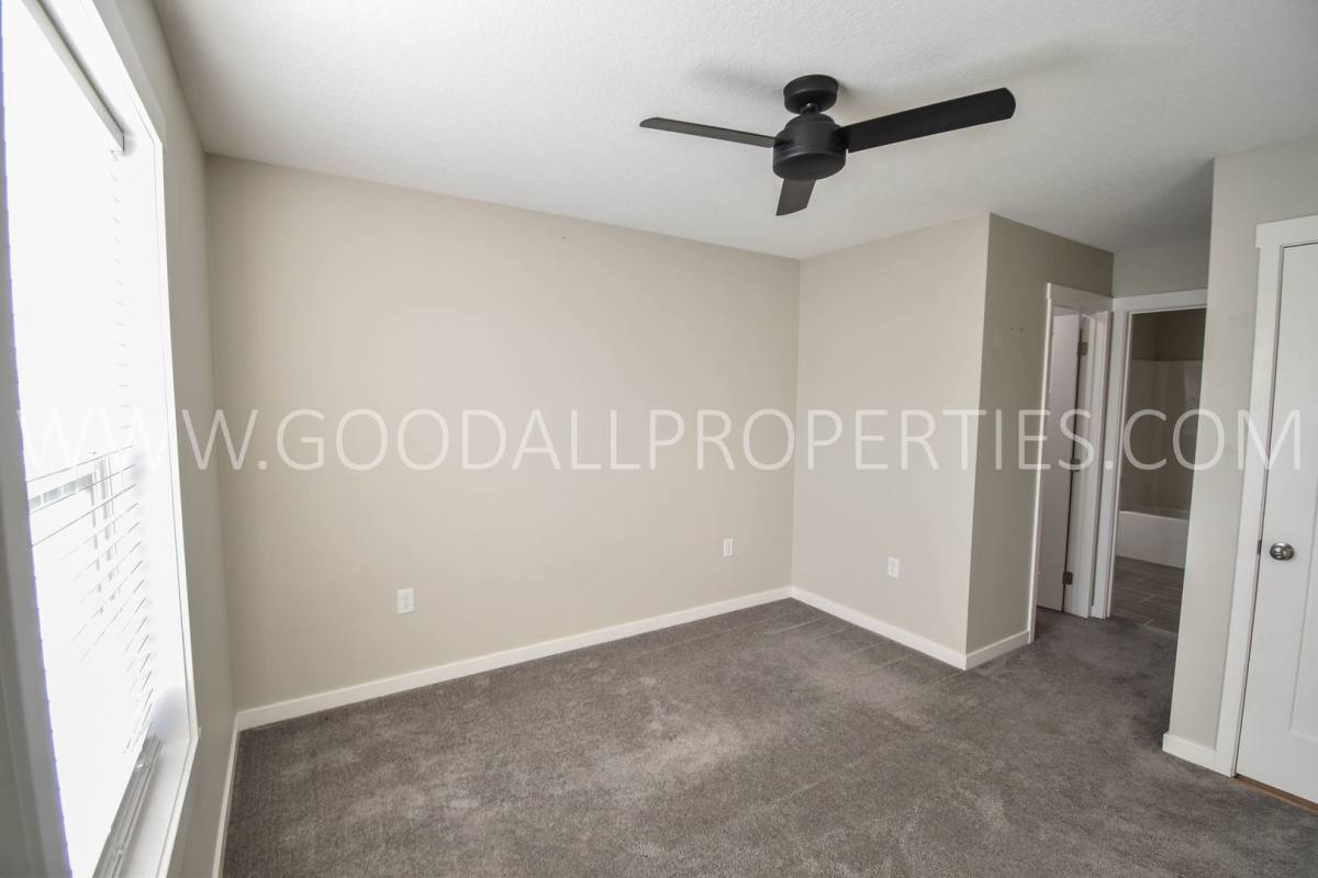 Townhouse for rent at 2726 NW Kate Shelley Lane, Ankeny, IA 50023
