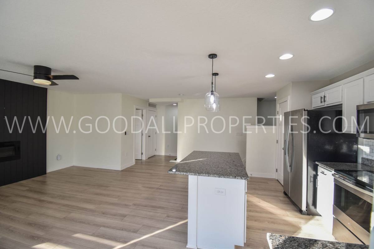 Townhouse for rent at 2726 NW Kate Shelley Lane, Ankeny, IA 50023