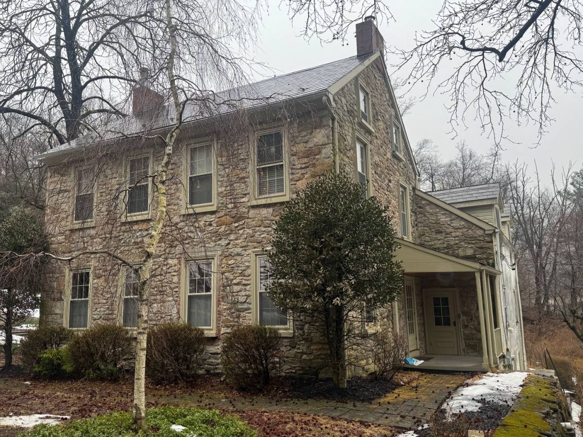 House for rent at 3686 Lower Saucon Rd, Hellertown, PA 18055