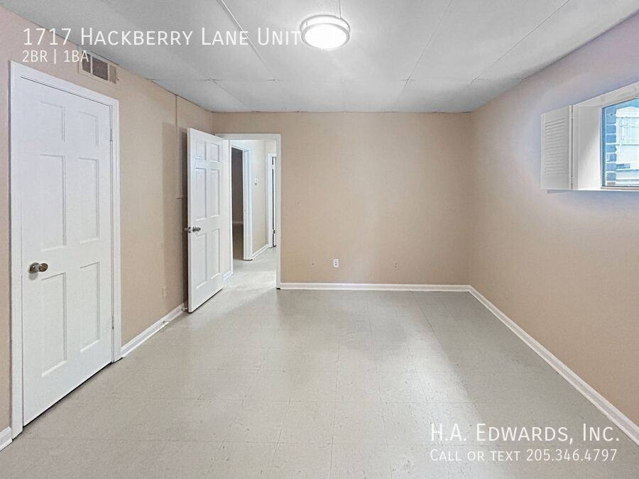 Apartment for rent at 1717 Hackberry Lane, Tuscaloosa, AL 35401