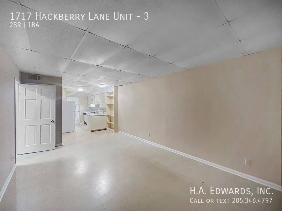 Apartment for rent at 1717 Hackberry Lane, Tuscaloosa, AL 35401