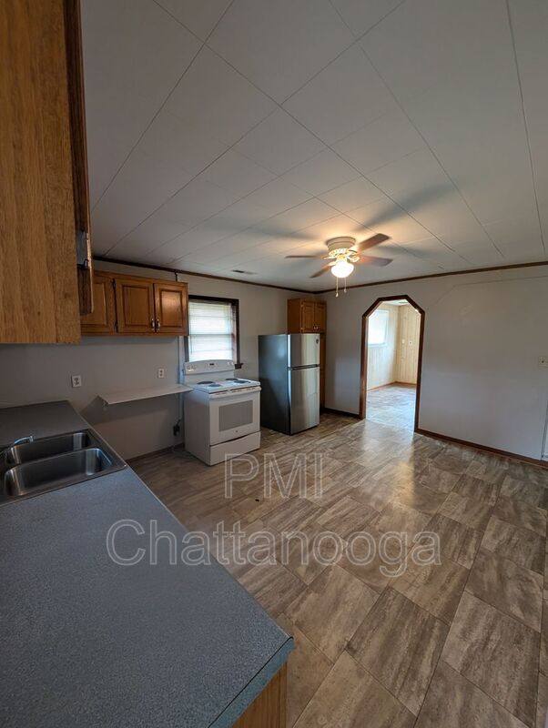 House for rent at 1542 Burning Bush Rd, Ringgold, GA 30736