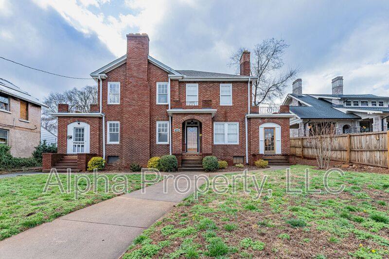Apartment for rent at 710 Augusta St, Greenville, SC 29605