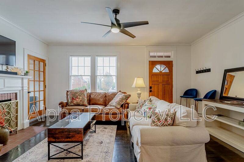 Apartment for rent at 710 Augusta St, Greenville, SC 29605