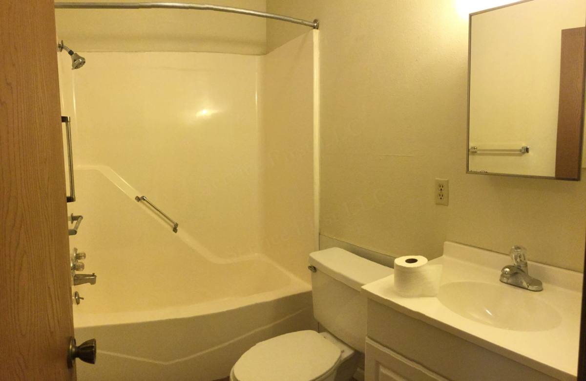 Apartment for rent at 601-701 E 19th St, Lamar, MO 64759