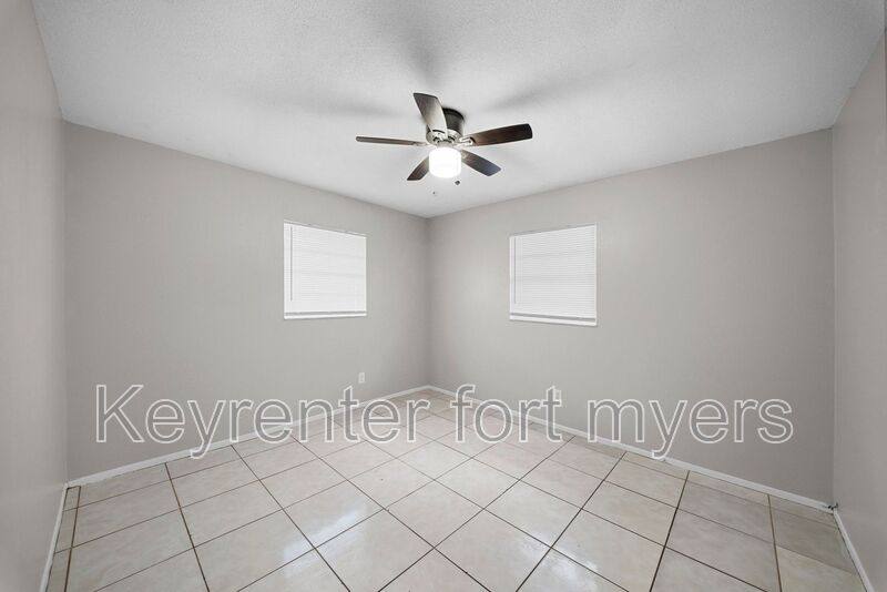 Apartment for rent at 464A Carolina Ave, Fort Myers, FL 33905