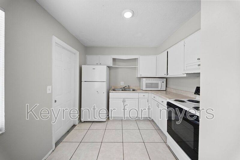 Apartment for rent at 464A Carolina Ave, Fort Myers, FL 33905