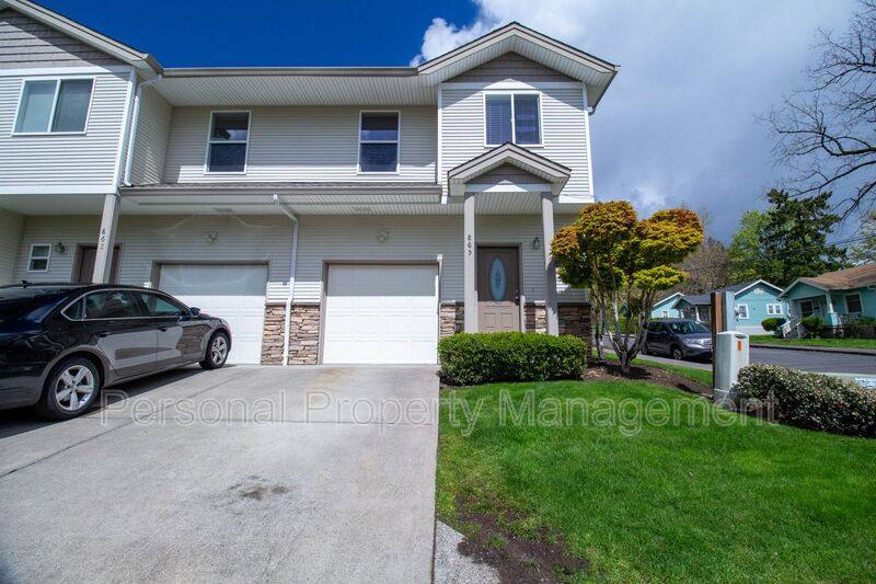 Townhouse for rent at 865 NW Ivy St, Camas, WA 98607